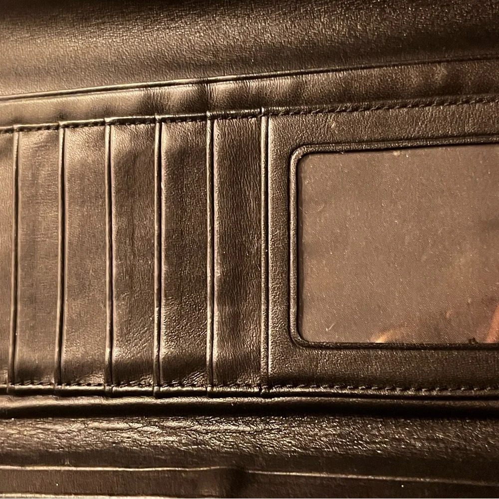 Coach black leather wallet - Picture 6 of 9